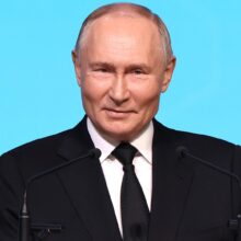 Путин назвал сбережение народа задачей номер один