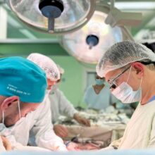 Уникальная высокотехнологичная помощь бойцам СВО: врачи ФМБА России провели первую в стране операцию по удалению неоперабельной опухоли ветерану боевых действий